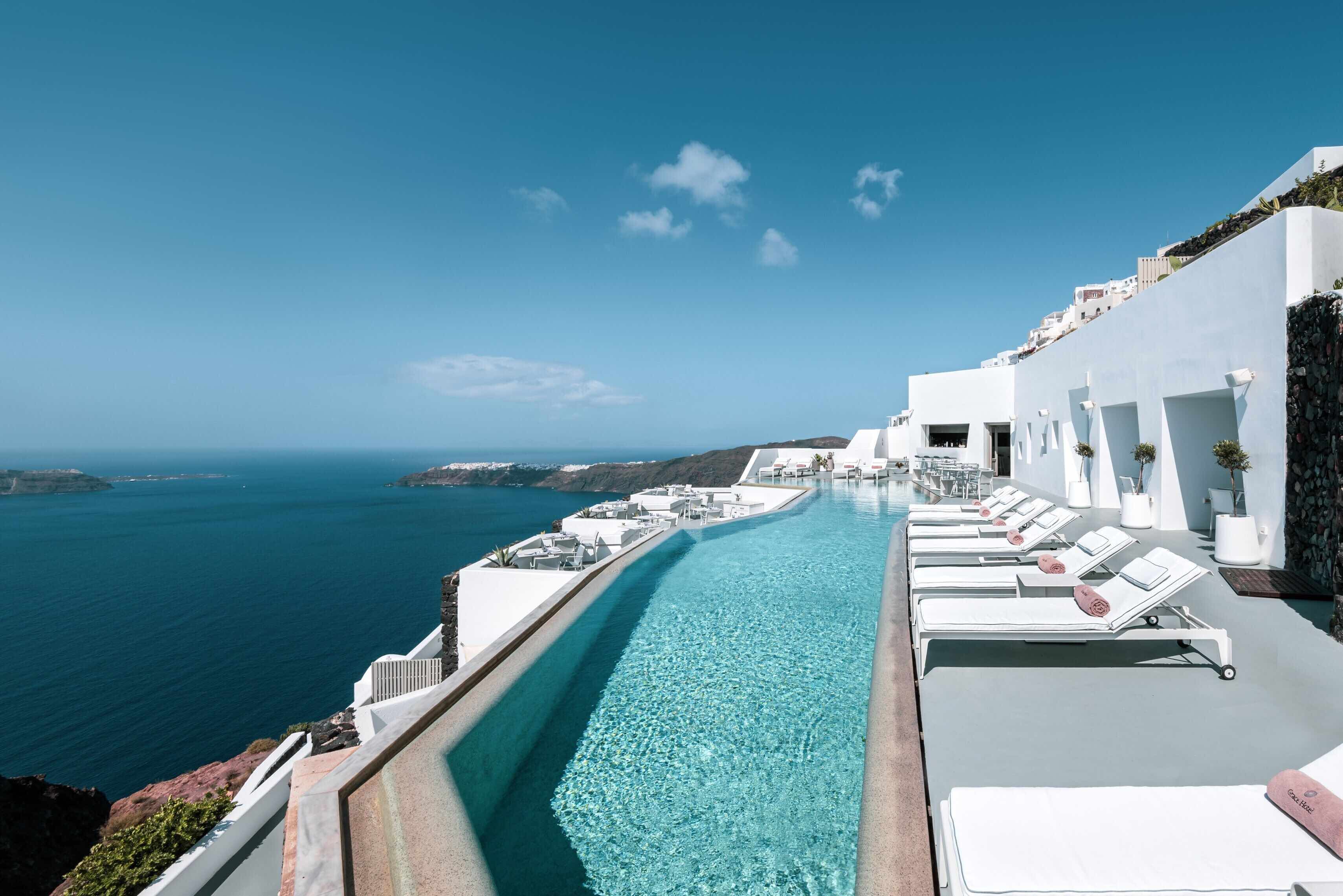 luxurious honeymoon - santorini