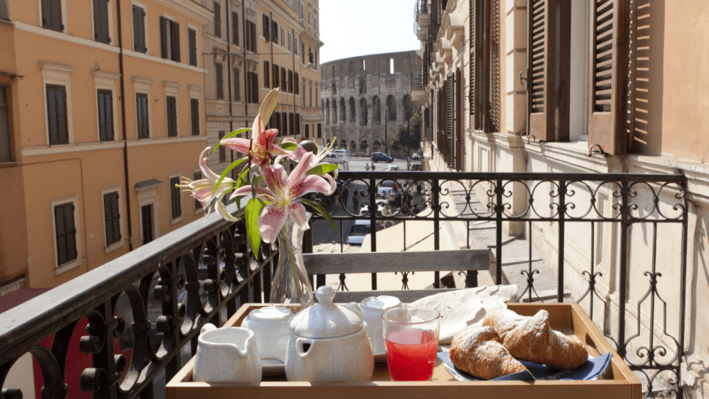 Hotels Near Colosseum - Santi Quattro