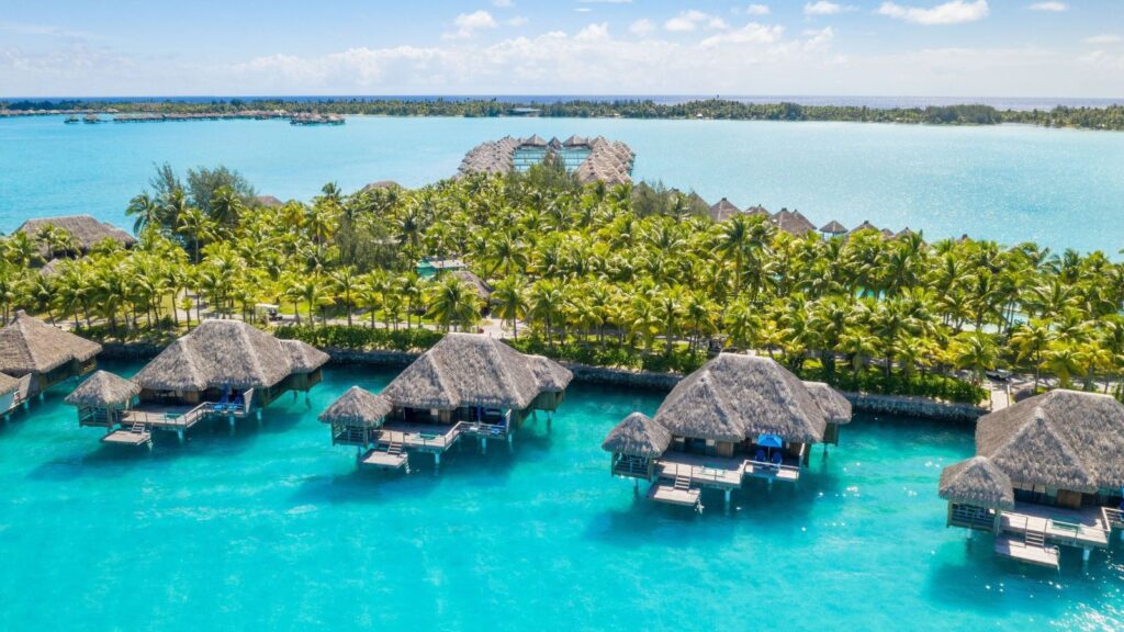 Bora Bora Honeymoon Resort - St. Regis